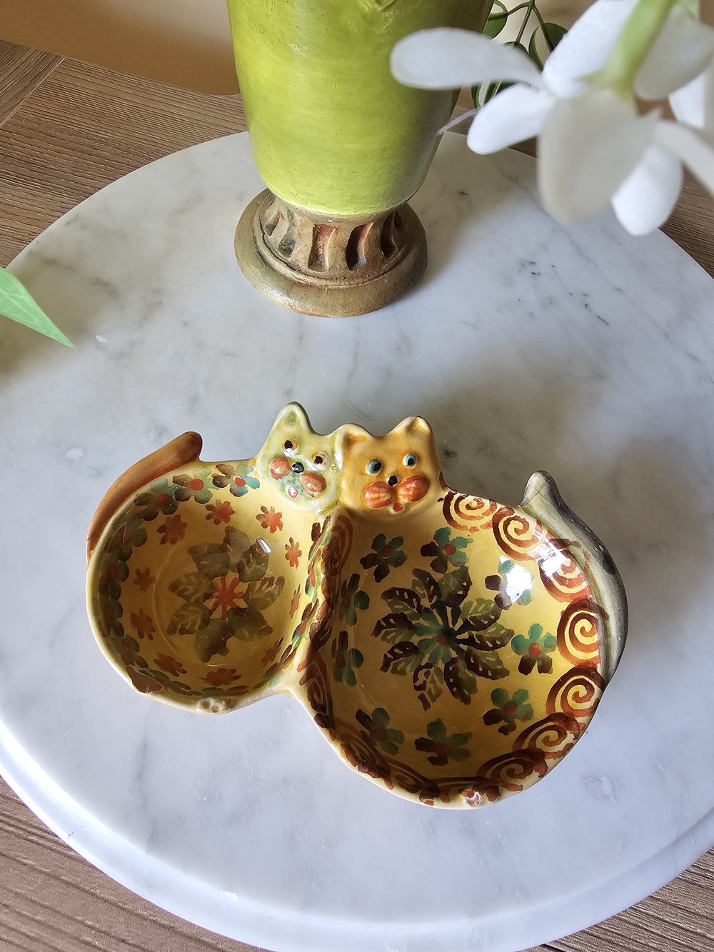 Unique Cat-Shaped Double Bowl Pottery